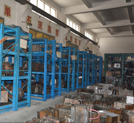 YUYAO HENGXING PIPE CO.,LTD factory production line